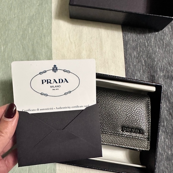 Prada Men's Leather Card Holder - Picture 1 of 6